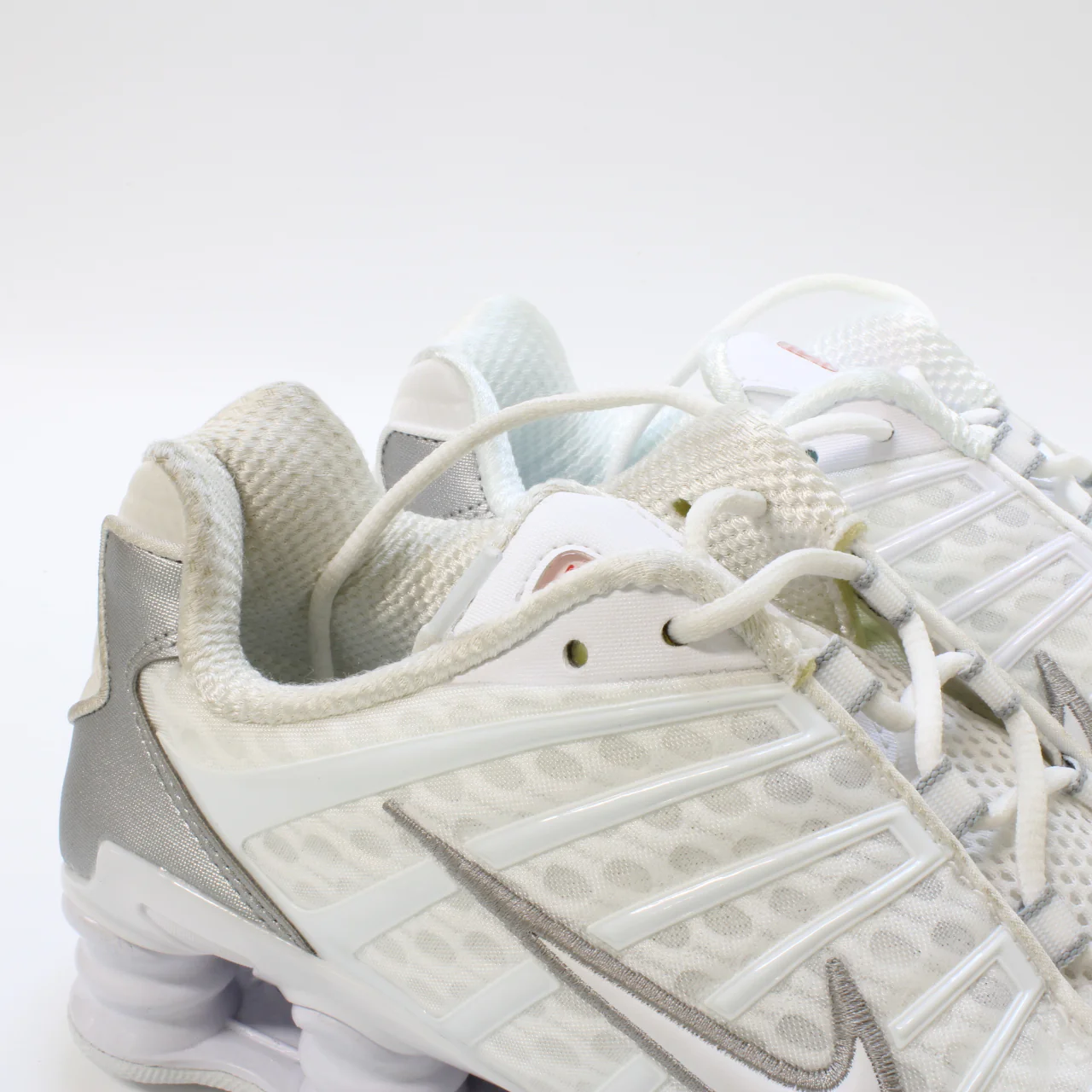 Nike Shox Tl White White Metallic Silver Max Orange Uk Size 6 - Image 3